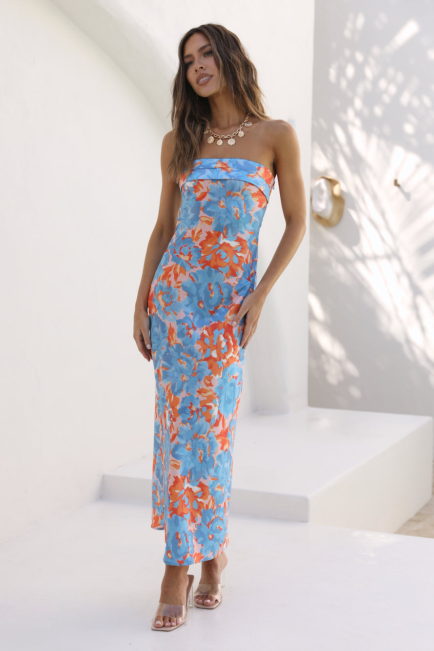 Straploze maxi jurk met stijlvol printdesign perfect voor feesten en speciale gelegenheden