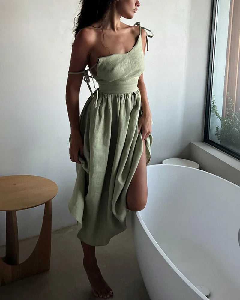 Berta - Elegante strapless jurk met V-halslijn