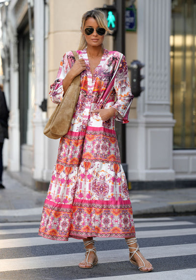 Maxi jurk met pofmouwen brede volants en v hals met print
