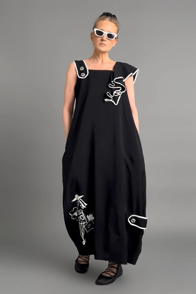 Maxi jurk met elegante uitstraling in losse avant-garde stijl