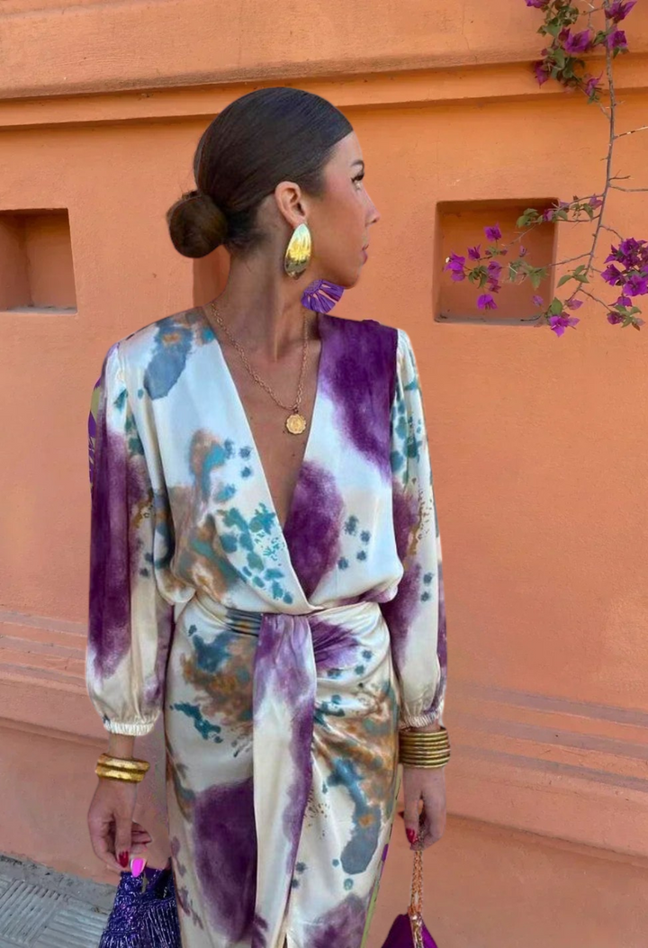 Elegante maxi jurk met diepe halslijn en lange mouwen
