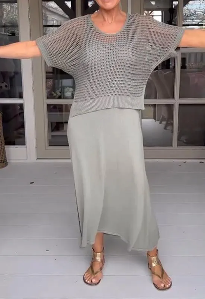 Sandra - Casual Jarreteljurk en Holle Blouse Tweedelig Kostuum
