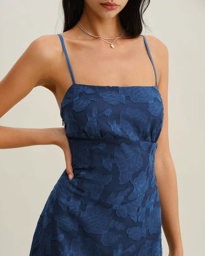 Maxi jurk met spaghettibandjes en elegante slip stijl