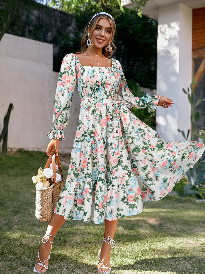 Lange damesjurk met vierkante hals bloemenprint en boho stijl met wijde mouwen