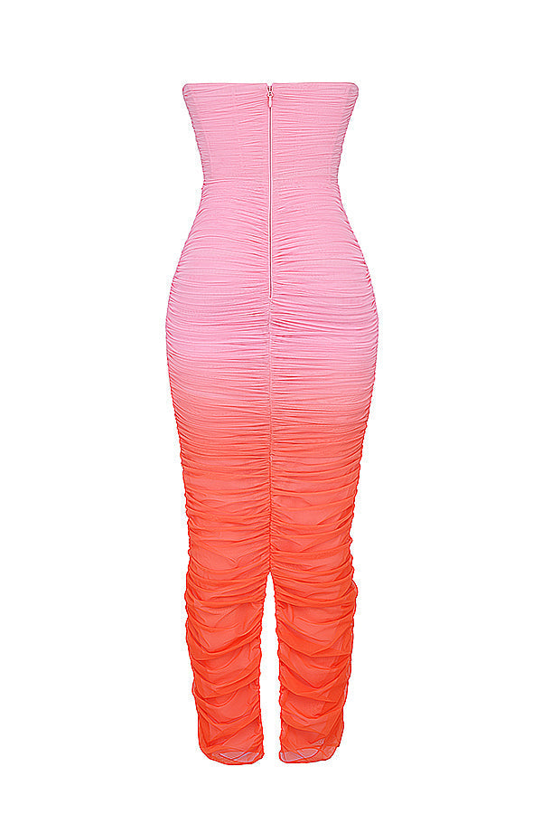 Strapless maxi jurk met speelse ruches en zwierige uitstraling