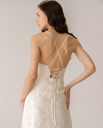 Maxi jurk met spaghettibandjes en elegante slip stijl