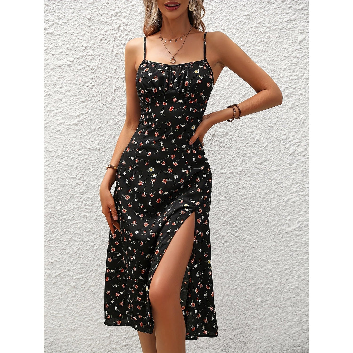 Zomerse damesjurk met speelse print en bandjes voor dagelijks gebruik