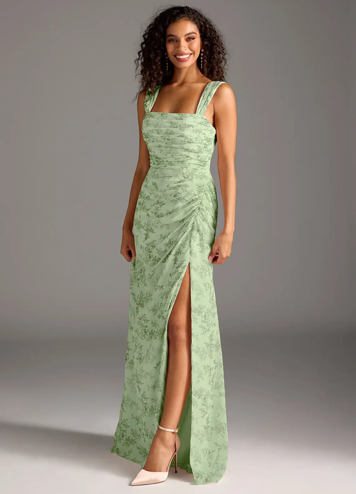 Elegante maxi jurk met vierkante halslijn en bladerenprint