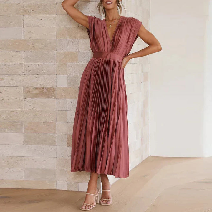 Elegante midi jurk met plooien v hals en korte mouwen