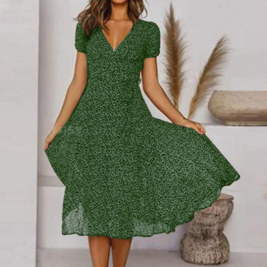 Zomerse damesjurk met bloemenprint en licht uitlopend model