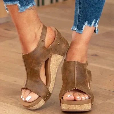 Vrouwensandalen met lage zool en comfortabele casual uitstraling