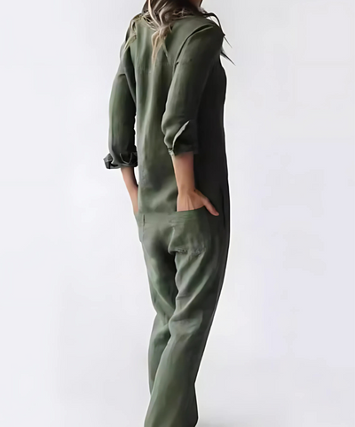 Lange damesjumpsuit met knoopdetails en lange mouwen voor een moderne en luchtige stijl