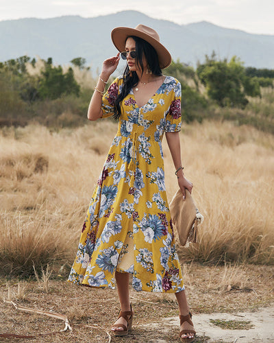 Luchtige zomerjurk met elegante halslijn en soepele pasvorm voor zonnige dagen