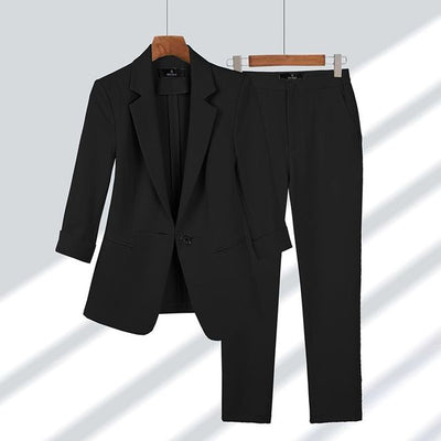 Dames set met blazer en broek voor een nette en moderne uitstraling