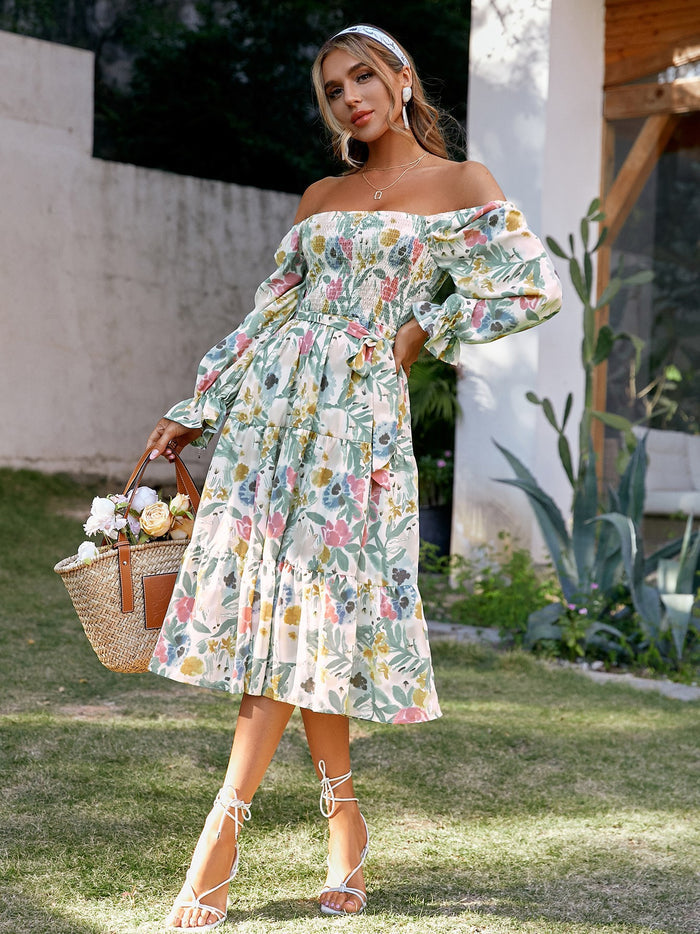 Lange damesjurk met vierkante hals bloemenprint en boho stijl met wijde mouwen