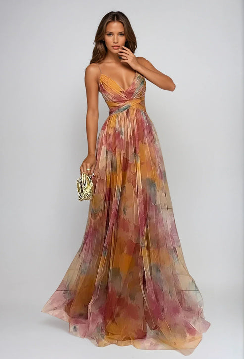 Romantische maxi jurk met dunne bandjes en zachte aquarelprint