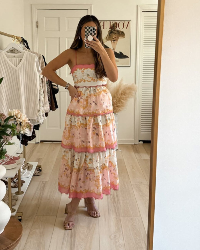 Bloemenjurk met spaghettibandjes en tiered ruffle zoom in maxi lengte