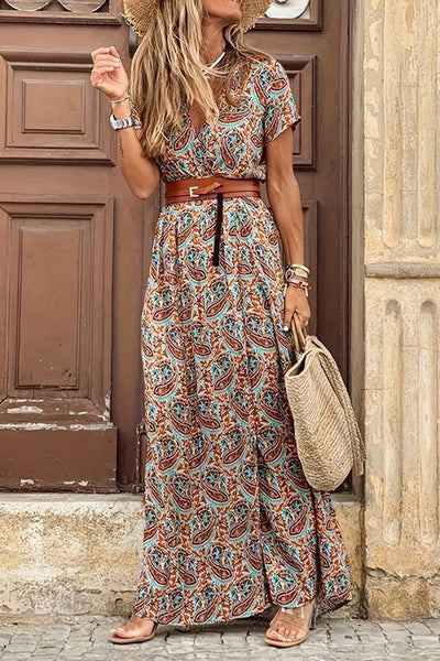 Lange jurk met korte mouwen en bohemien print voor een stijlvolle kijk