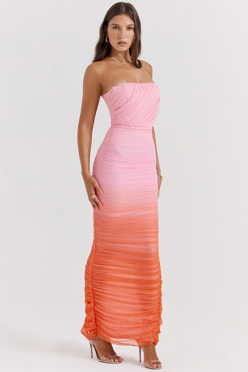 Strapless maxi jurk met speelse ruches en zwierige uitstraling