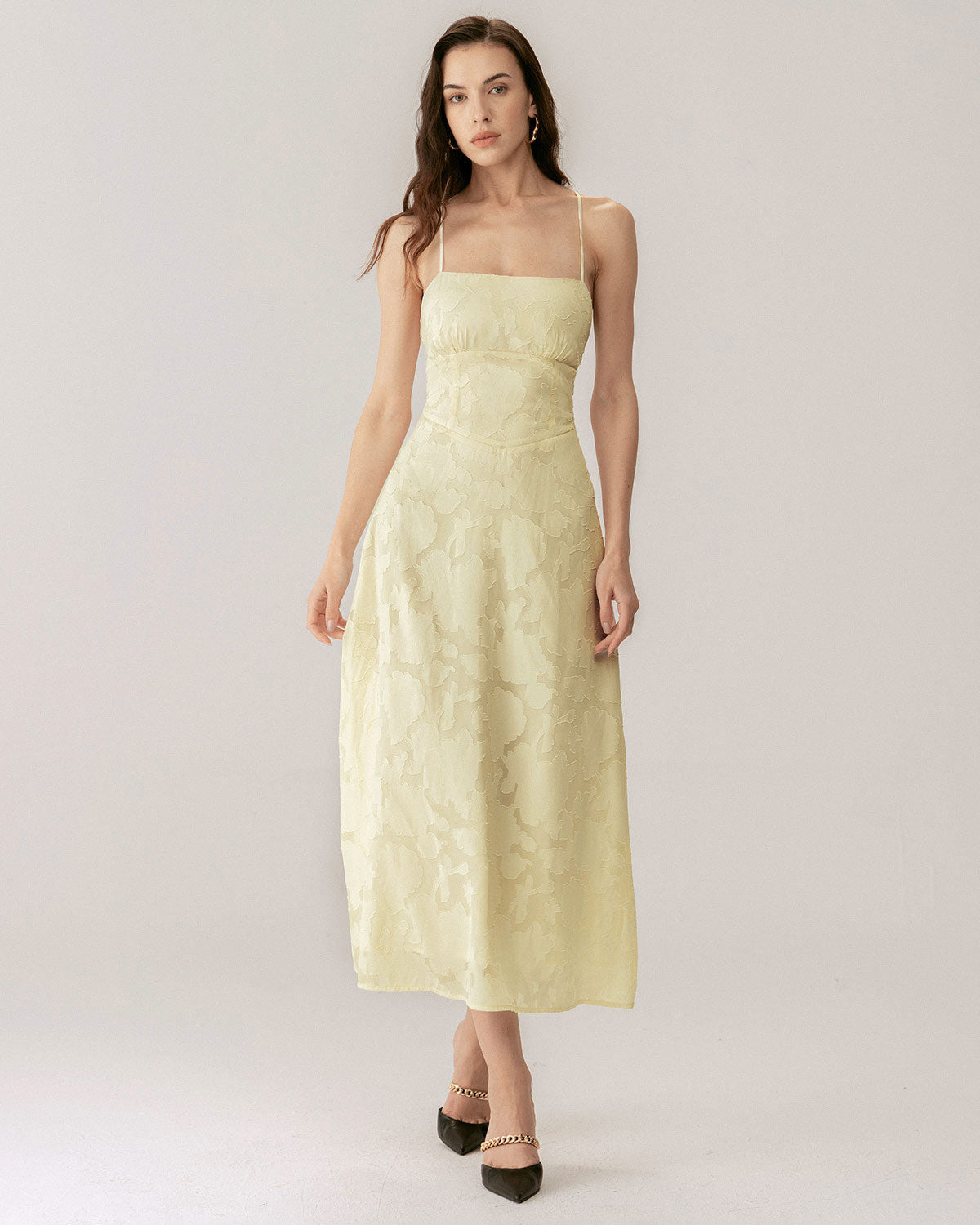Maxi jurk met spaghettibandjes en elegante slip stijl