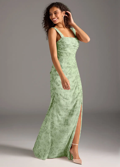 Elegante maxi jurk met vierkante halslijn en bladerenprint