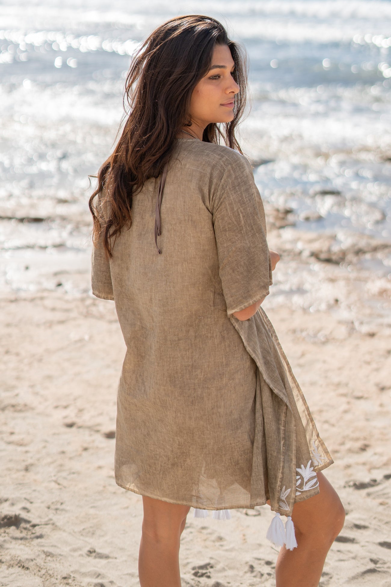 Stijlvolle strand kimono mini cape met striksluiting