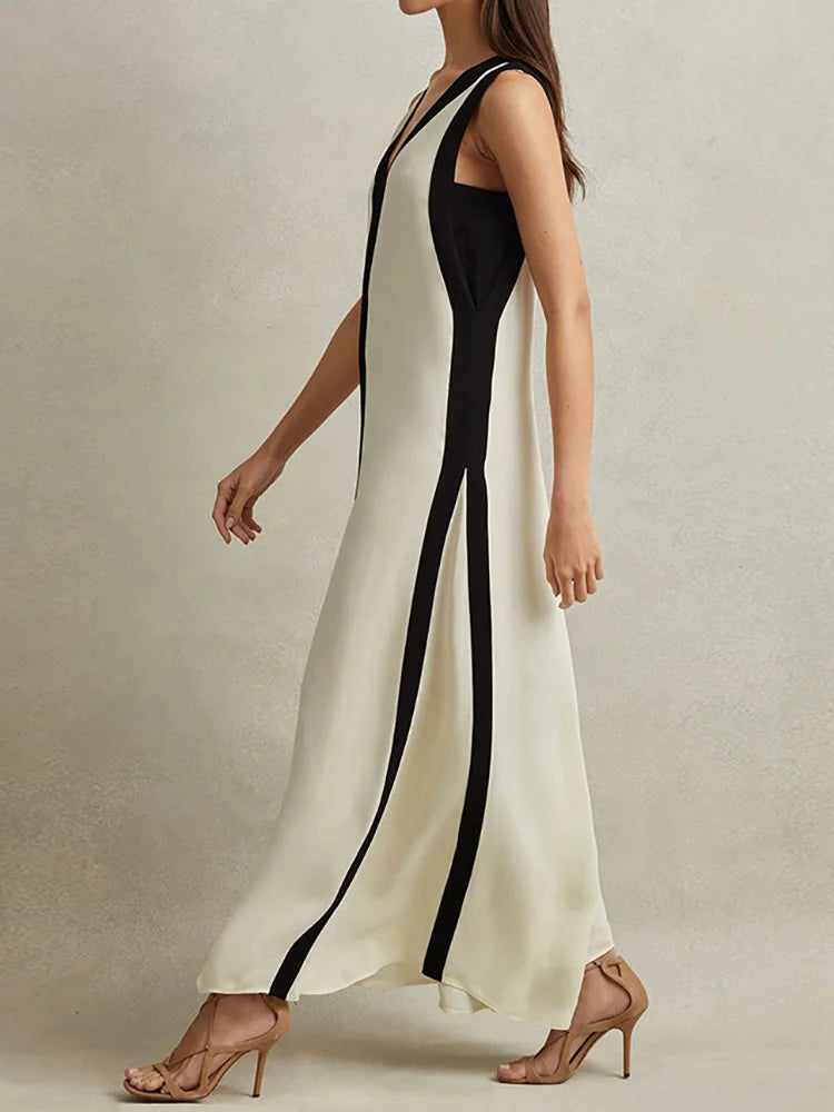 Elegante mouwloze maxi jurk met moderne uitstraling
