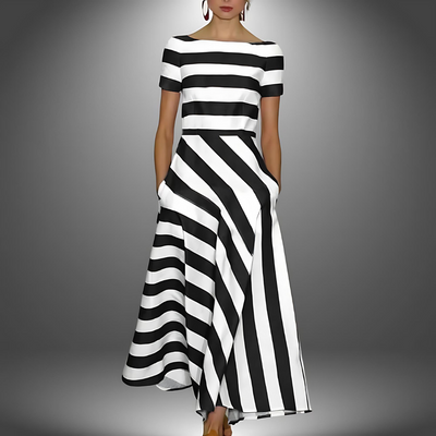 Elegante maxi jurk met korte mouwen en strepen