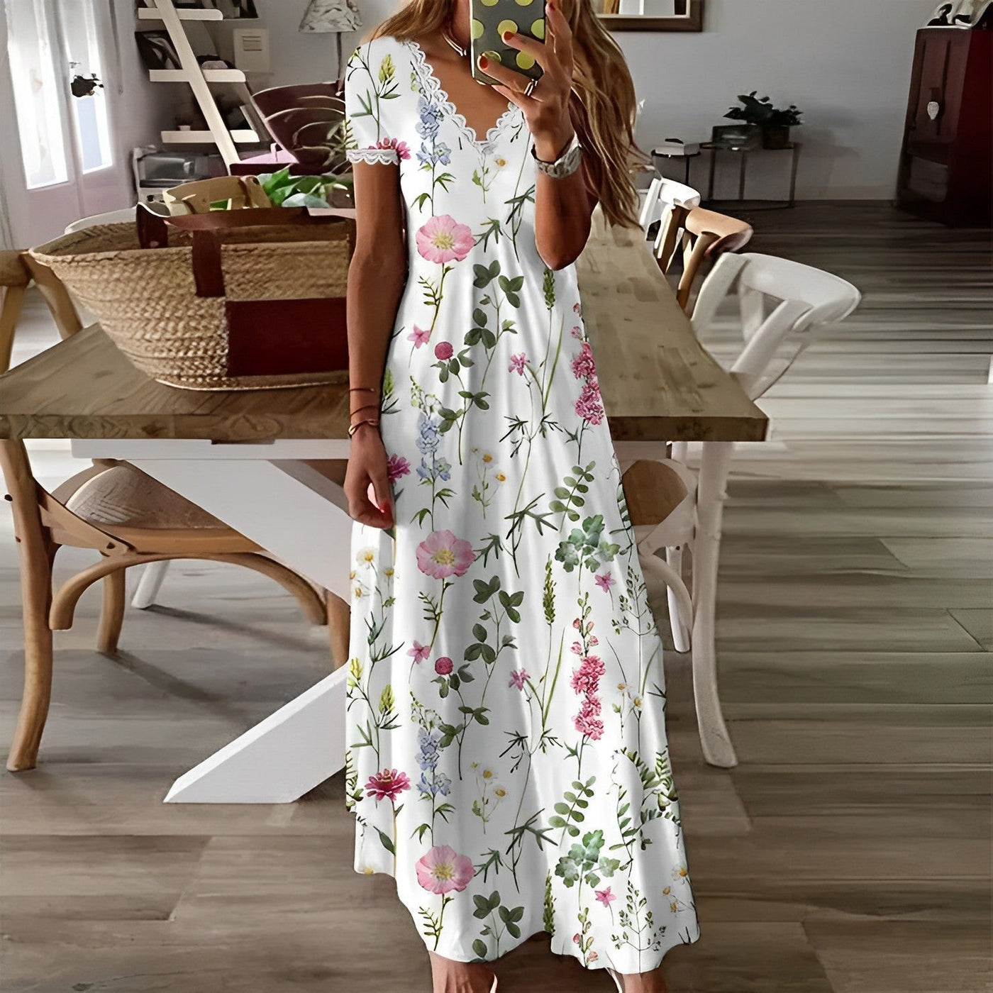 Stijlvolle jurk met elegant bloemenpatroon voor dames