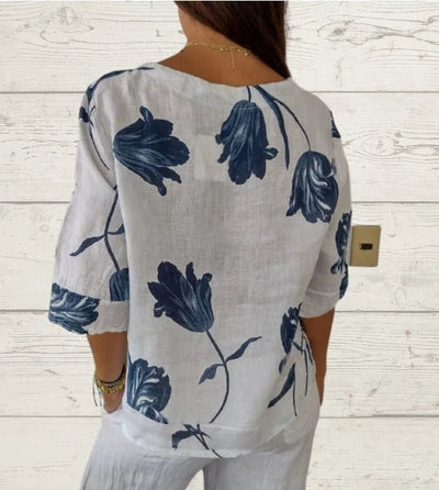 Elegante blouse met V-hals en grafische print in luchtige stijl