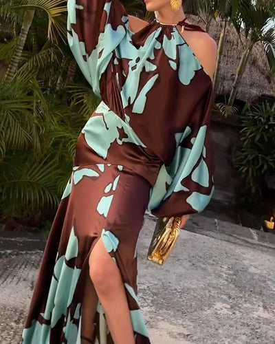 Lange damesjurk met print en elegante halslijn voor zomerse gelegenheden