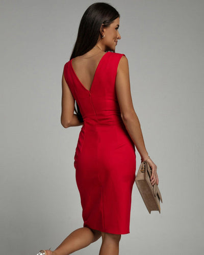 Elegante midi-jurk met getailleerde pasvorm en V-hals voor een verfijnde uitstraling