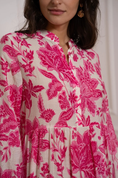 Lange damesjurk met print en lange mouwen voor een elegante uitstraling