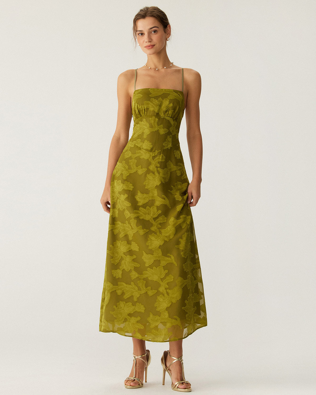 Maxi jurk met spaghettibandjes en elegante slip stijl