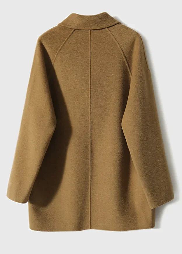 Stijlvolle Camel Coat met Peter Pan Kraag en Zakjes voor Herfstmode