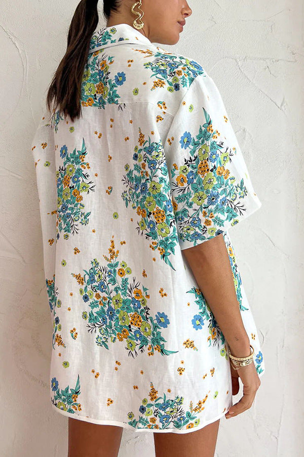 Modieuze Tweedelige Set Bestaande uit Shirt en Short met Bloemenpatroon