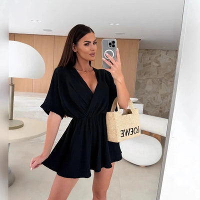 Korte dames jumpsuit met wijde korte mouwen en elegante uitstraling