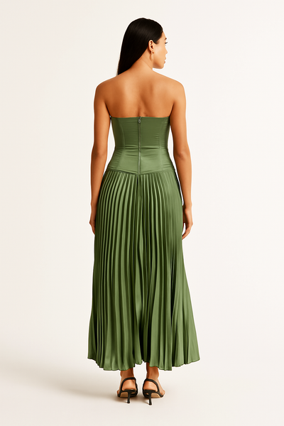 Elegante strapless midi jurk met geplooide rok