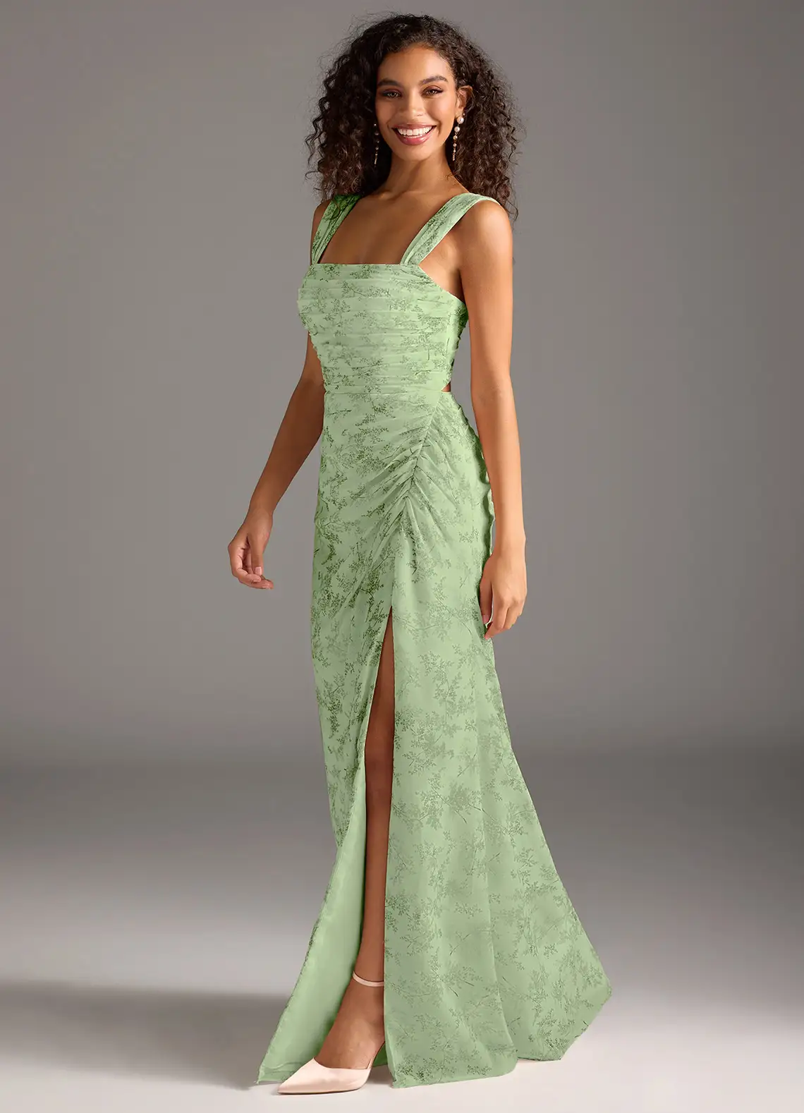 Elegante maxi jurk met vierkante halslijn en bladerenprint