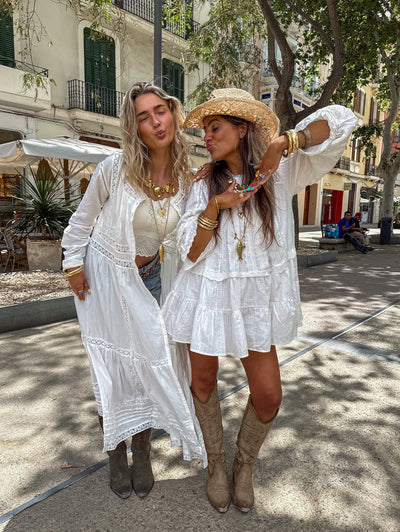 Zomerse boho mini jurk met lange mouwen en speelse ruches