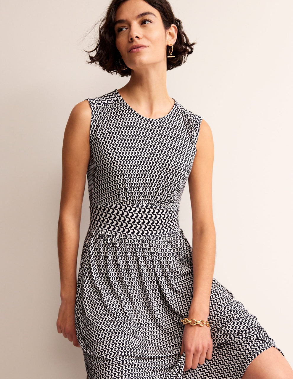 Mouwloze midi jurk met een casual uitstraling voor dagelijks gebruik
