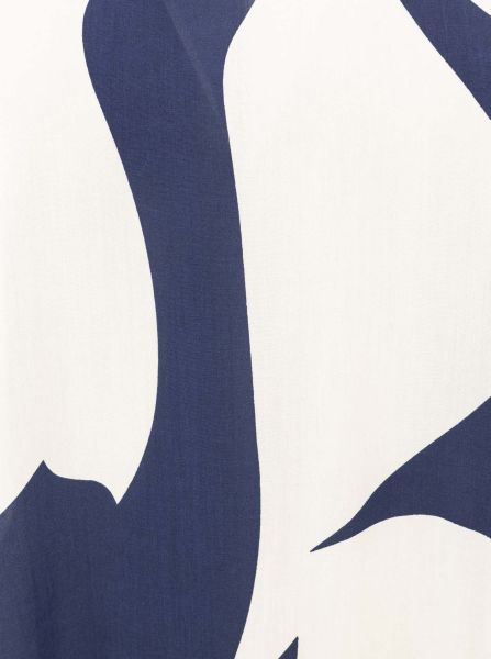Stijlvolle midi jurk met korte mouwen en abstract patroon