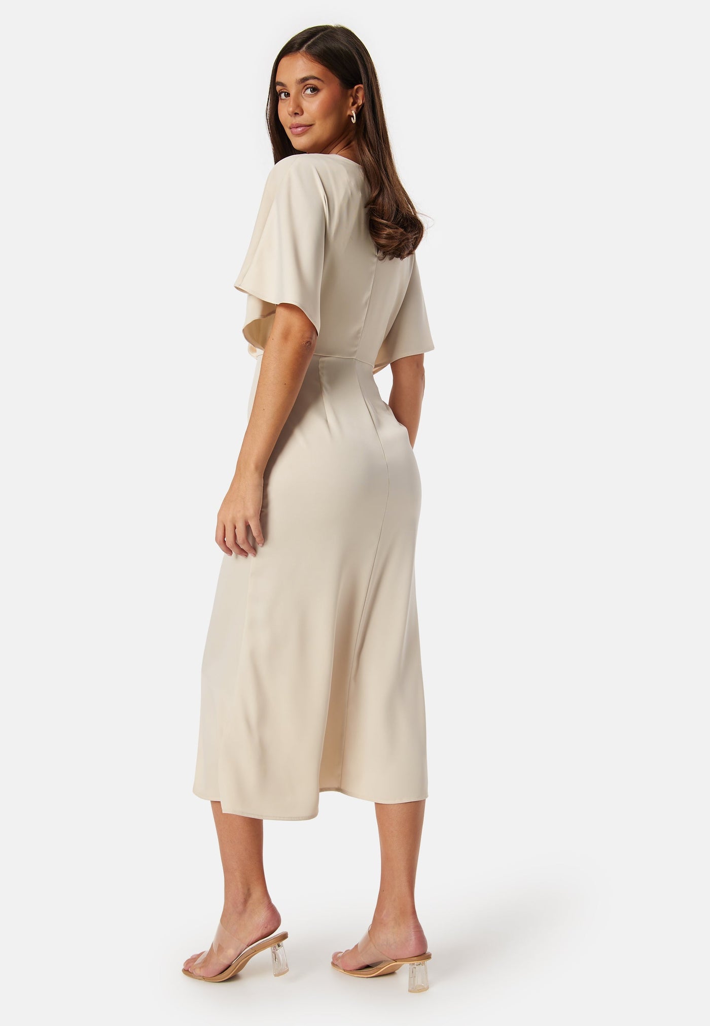 Elegante midi overslagjurk met korte wijde mouwen