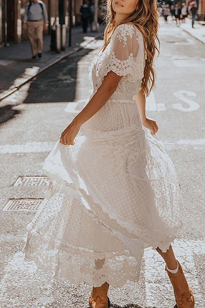Bohemian maxi jurk met geborduurde details in elegante stijl