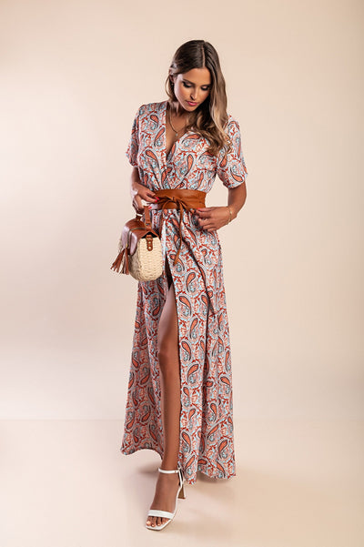 Lange jurk met korte mouwen en bohemien print voor een stijlvolle kijk
