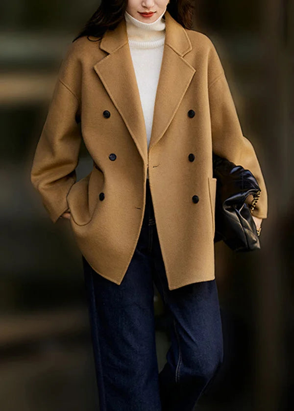 Stijlvolle Camel Coat met Peter Pan Kraag en Zakjes voor Herfstmode