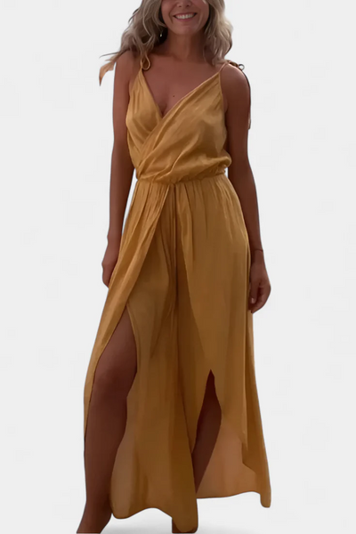 Lange luchtige jumpsuit met smalle bandjes diepe halslijn en open pijpen