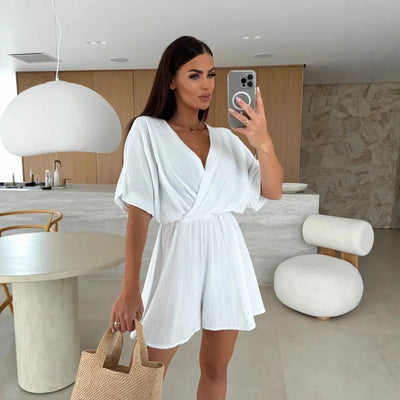 Korte dames jumpsuit met wijde korte mouwen en elegante uitstraling