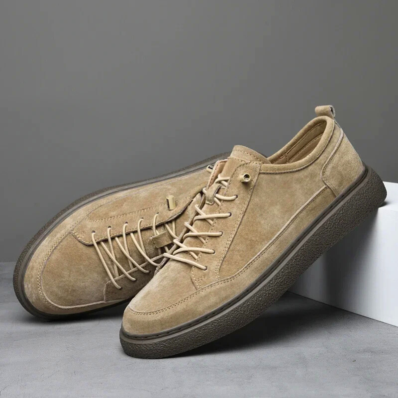 Herensneakers met een tijdloos ontwerp en een nonchalant uitstraling
