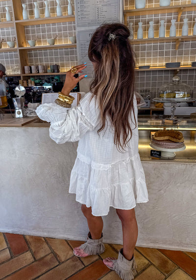 Zomerse boho mini jurk met lange mouwen en speelse ruches